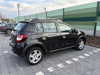 Gebraucht Dacia Sandero Stepway 90 PS (66 kW) 2015 Braun SUV