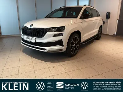 Gebraucht Skoda Karoq SportLine 150 PS (110 kW) 2023 Weiß SUV