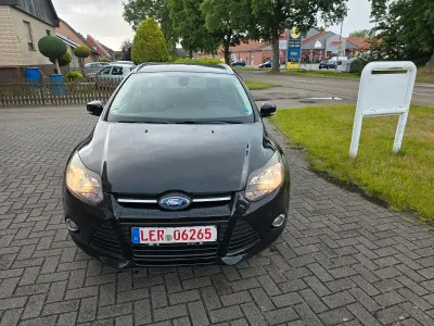 Gebraucht Ford Focus 125 PS (91 kW) 2012 Schwarz Kombi