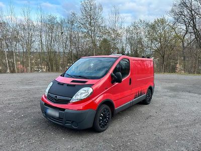 Begagnad Opel Vivaro 114 HK (83 kW) 2009 Röd Minibuss
