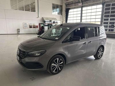 Mercedes EQT200