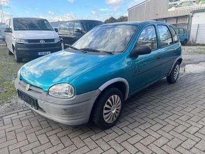 Second-hand Opel Corsa 60 CP (44 kW) 1994 Verde Hatchback