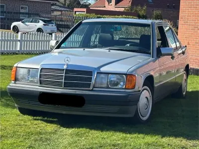 Brugt Mercedes 190 118 HK (86 kW) 1990 Sølv Sedan