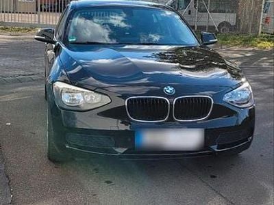 Gebraucht BMW 116 136 PS (100 kW) 2012 Schwarz Kleinwagen