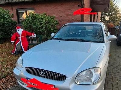 Grau Gebraucht 2000 Hyundai Sonata GLS Limousine | 2.000 €
