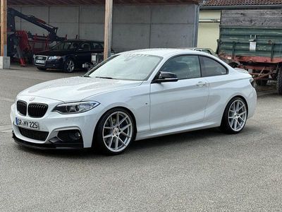 BMW 225