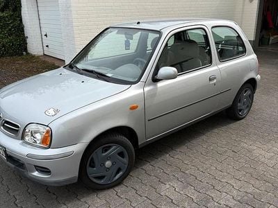 Gebraucht Nissan Micra 60 PS (44 kW) 2001 Silber Kleinwagen