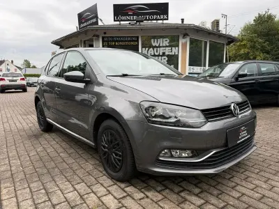 Gebraucht VW Polo LOUNGE 90 PS (66 kW) 2016 Grau Limousine