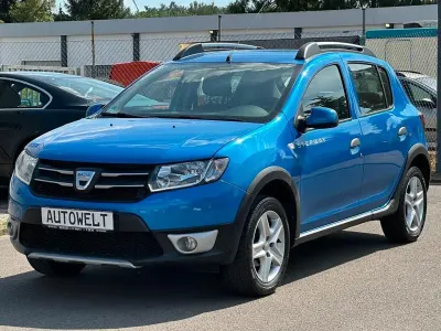Gebraucht Dacia Sandero Prestige 90 PS (66 kW) 2015 Blau SUV