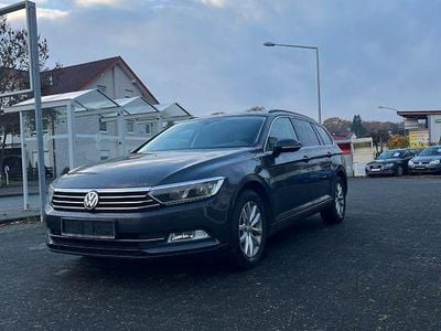 Gebraucht VW Passat Comfortline 150 PS (110 kW) 2018 Grau Kombi