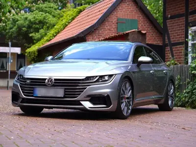 Gebraucht VW Arteon R-line 190 PS (139 kW) 2019 Grau Kleinwagen