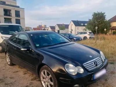 Gebraucht Mercedes C180 143 PS (105 kW) 2004 Schwarz Coupé