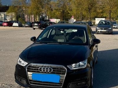 Second-hand Audi A1 Sportback Design 95 CP (69 kW) 2017 Negru Hatchback