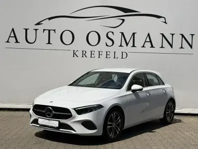 Gebraucht Mercedes A200 Advanced 177 PS (130 kW) 2023 Digitalweiss  metalliclack Limousine