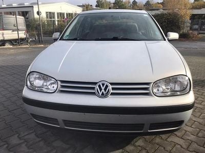 Gebraucht VW Golf IV 75 PS (55 kW) 1998 Silber Kleinwagen