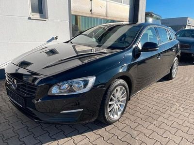Gebraucht Volvo V60 Kinetic 120 PS (88 kW) 2016 Schwarz Kombi