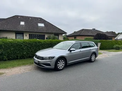 Gebraucht VW Passat 120 PS (88 kW) 2020 Silber Kombi