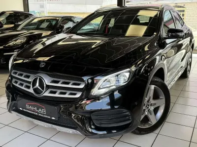 Gebraucht Mercedes GLA180 AMG line 122 PS (89 kW) 2019 Schwarz SUV