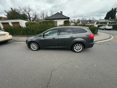 Używany Ford Focus 180 KM (132 kW) 2017 Szary Sedan/Limuzyna