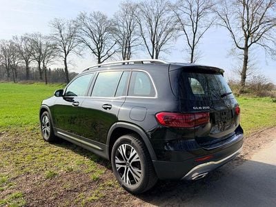 Second-hand Mercedes GLB200 Progressive 163 CP (119 kW) 2025 Negru SUV