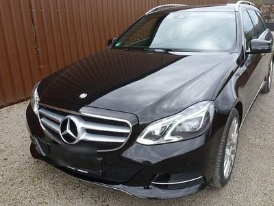 Schwarz Gebraucht 2015 Mercedes E400 Avantgarde Kombi | 28.900 € (Teuer)