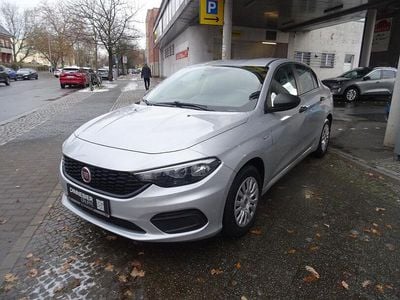 Usado Fiat Tipo Pop 120 HP (88 kW) 2019 Cinzento Sedan