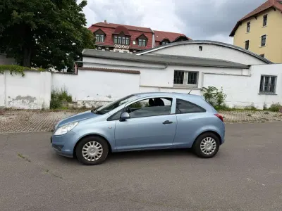 Używany Opel Corsa 60 KM (44 kW) 2009 Niebieski Hatchback