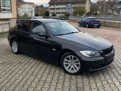 Gebraucht BMW 318 143 PS (105 kW) 2008 Schwarz Limousine