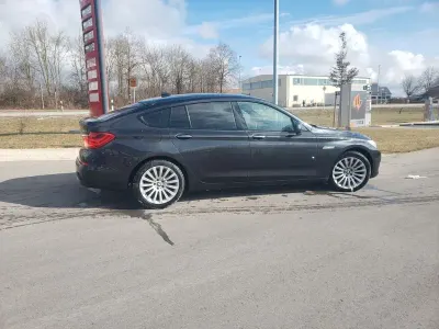 Gebraucht BMW 530 Gran Turismo 258 PS (189 kW) 2013 Grau Limousine