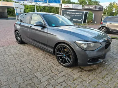 Gebraucht BMW 116 116 PS (85 kW) 2012 Grau Kleinwagen