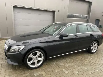 Gebraucht Mercedes C200 Avantgarde 136 PS (100 kW) 2016 Obsidianschwarz  metalliclack Kombi