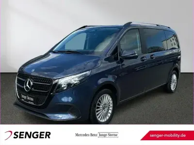 Usata Mercedes V220 163 CV (119 kW) 2024 Blu Monovolume