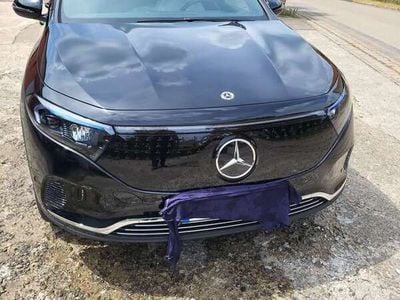 Mercedes EQA250