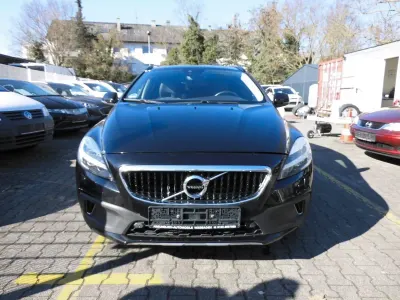 Gebraucht Volvo V40 CC Momentum 150 PS (110 kW) 2017 Schwarz Kombi