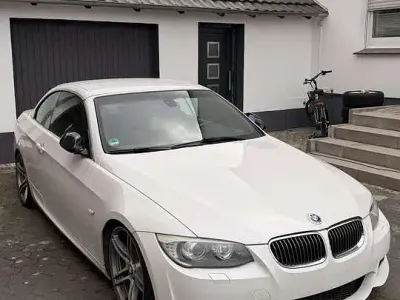 Gebraucht BMW 325 Cabriolet M Sport 204 PS (150 kW) 2012 Cabrio