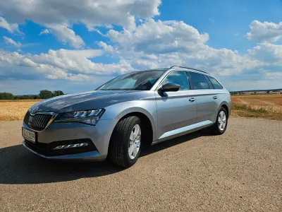 Gebraucht Skoda Superb Ambition 150 PS (110 kW) 2020 Grau Kombi