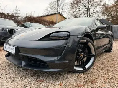 Usata Porsche Taycan Turbo 500 kW (680 CV) 2020 Grigio Berlina