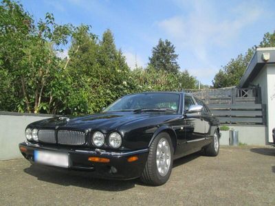 Jaguar XJ8