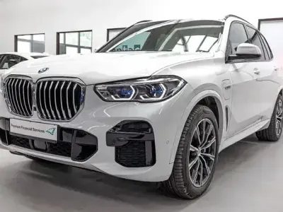 Gebraucht BMW X5 M Sport 394 PS (289 kW) 2022 Alpinweiss iii SUV