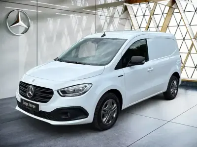 Gebraucht Mercedes eCitan 89 kW (122 PS) 2025 Arktikweiß Van / Kleinbus