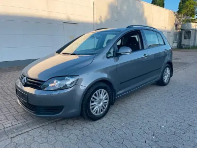 Gebraucht VW Golf VI 105 PS (77 kW) 2011 Grau Kleinwagen