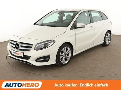 Używany Mercedes B200 Style 156 KM (114 kW) 2018 Biały Minivan