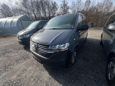 Gebraucht VW Caravelle Trendline 110 PS (80 kW) 2023 Grau Van / Kleinbus