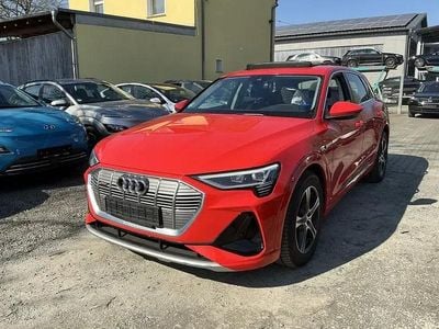 Second-hand Audi e-tron S-Line 230 kW (313 CP) 2022 Roșu SUV