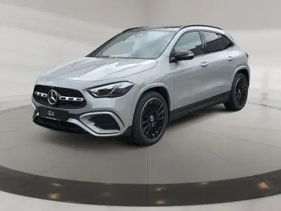 Usata Mercedes GLA200 163 CV (119 kW) 2026 Grigio SUV