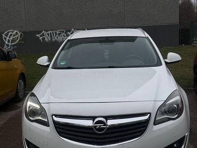 Gebraucht Opel Insignia 163 PS (119 kW) 2014 Weiß Limousine