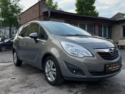 Używany Opel Meriva Design Edition 120 KM (88 kW) 2011 Szary Minivan