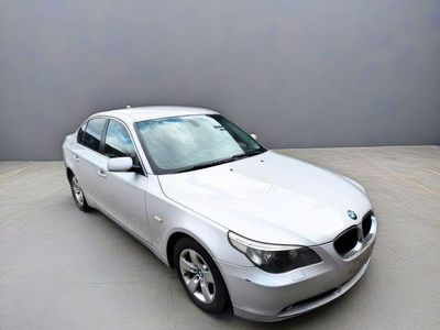 Gebraucht BMW 520 163 PS (119 kW) 2006 Silber Limousine