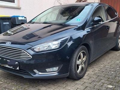 Gebraucht Ford Focus Titanium 150 PS (110 kW) 2015 Schwarz Limousine