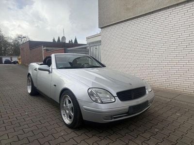 Gebraucht Mercedes SLK230 193 PS (141 kW) 1999 Silber Cabrio